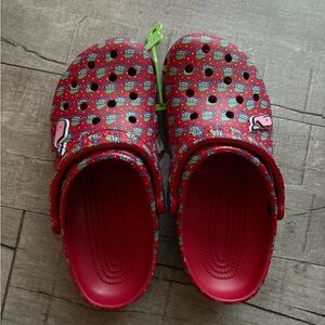 Crocs x Vineyard Vines Christmas Edition
